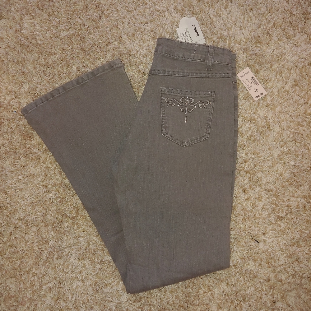 NWT Grey Jewled Boot cut Jeans ✨